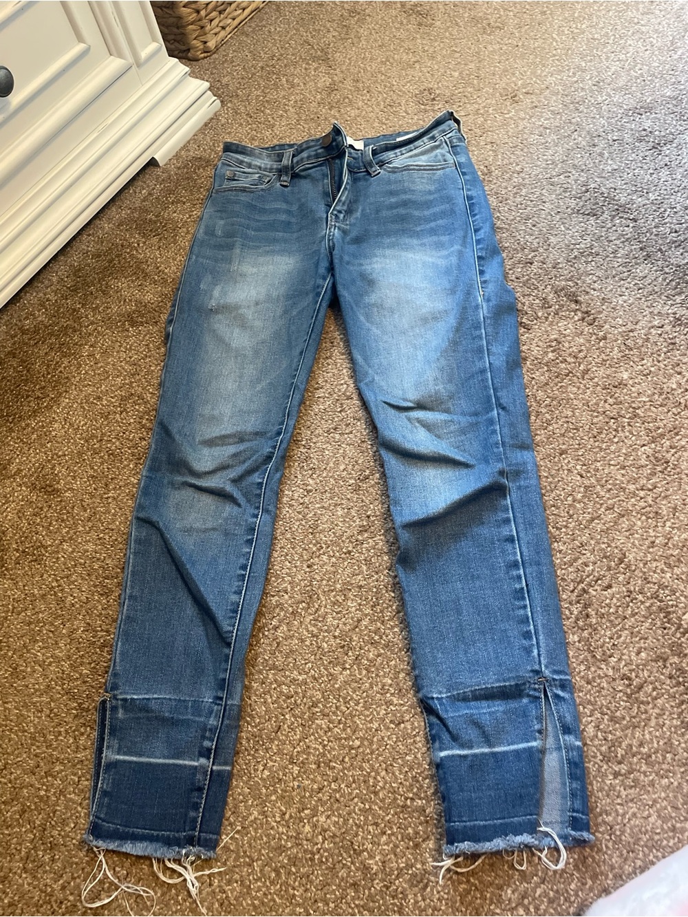 Pink Lily Mid-Rise Cropped Straight-Leg Jeans - Faded Blue